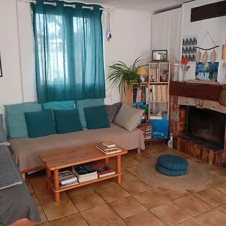 Maison Jardin Piscine 3 Chambres 4 Lits Doubles A 15 Minutes De La Plage Holiday home