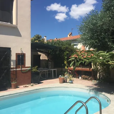 Holiday home Maison Jardin Piscine 3 Chambres 4 Lits Doubles A 15 Minutes De La Plage